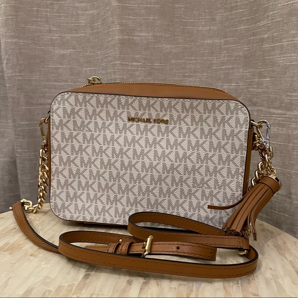 MICHAEL MICHAEL KORS
Ginny Medium Logo Crossbody Bag